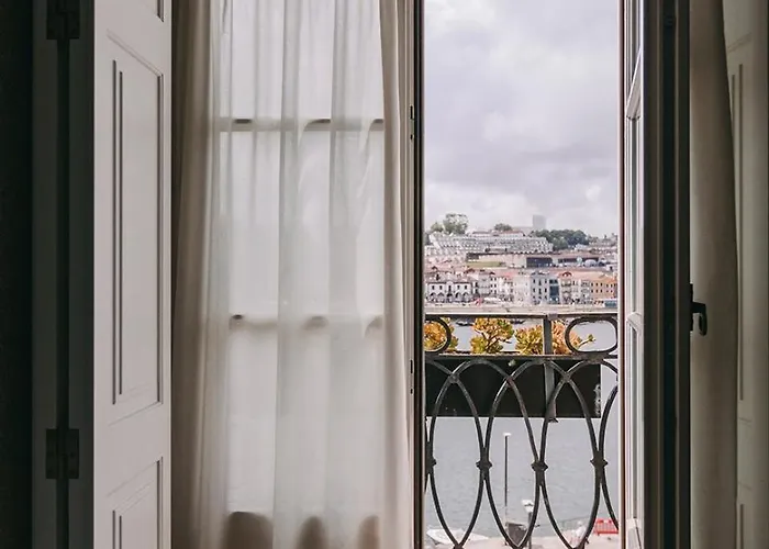 Gran Cruz House 4* 포르투